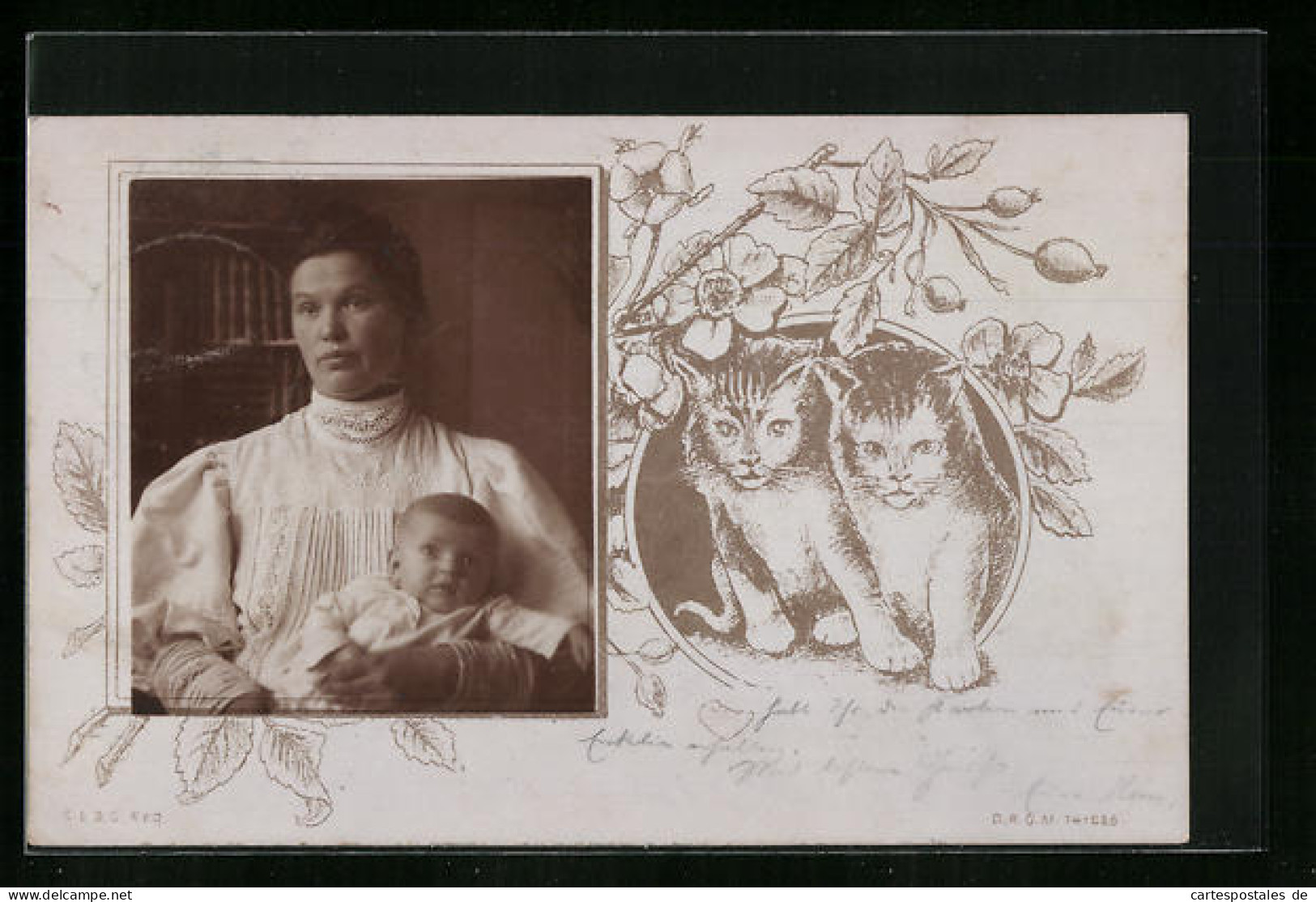 Foto-AK Frau Mit Einem Baby, Zwei Katzen Und Blumen, Passepartout  - Photographie