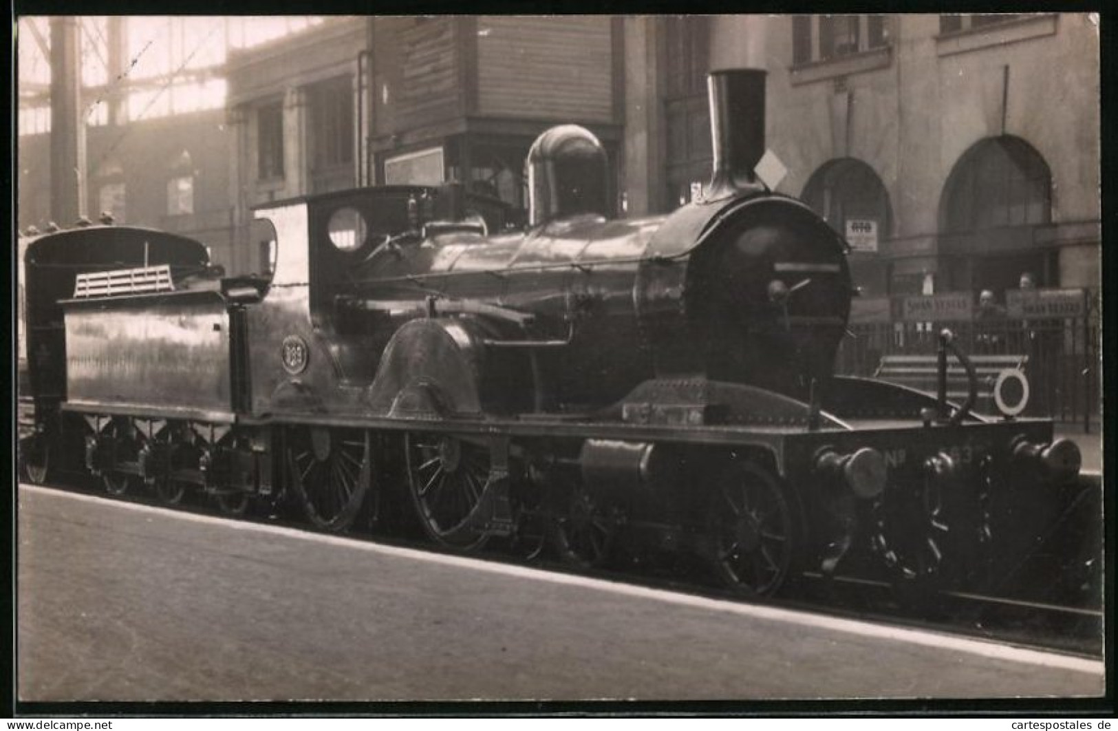 Fotografie Britische Eisenbahn, Personenzug Mit Dampflok, Tender-Lokomotive Nr. 583  - Trains