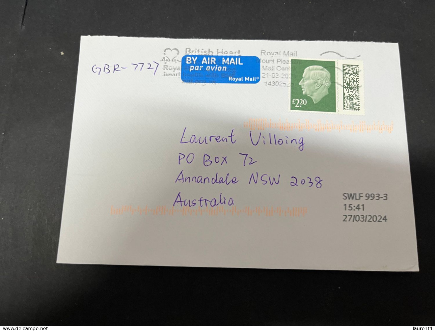 1-5-2024 (3 Z 34) Letter Posted From UK To Australia In 2024 (1 Large Thick Cover + 1 King C.) 23 X 16 Cm (with Label) - Cartas & Documentos