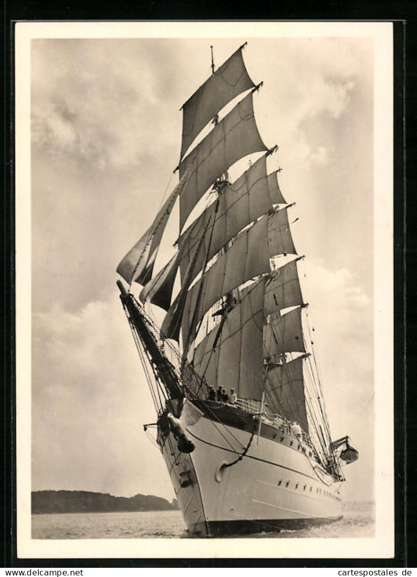 AK Segelschiff, Schulschiff Gorch Fock Auf See, Kriegsmarine  - Krieg