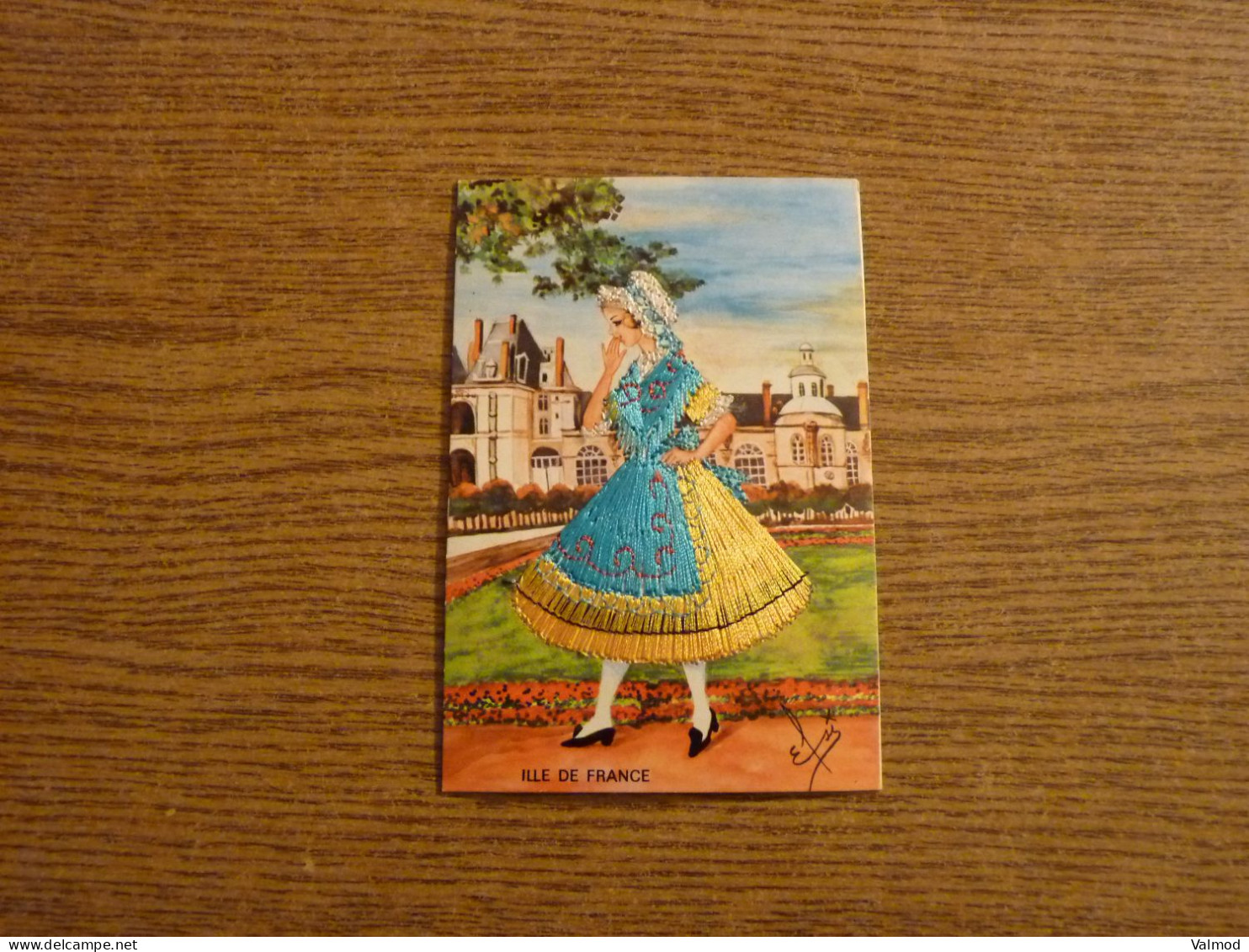 Carte Brodée "Ille De France" - Jeune Femme Costume Brodé- 9,8x14,4cm Env. - Brodées