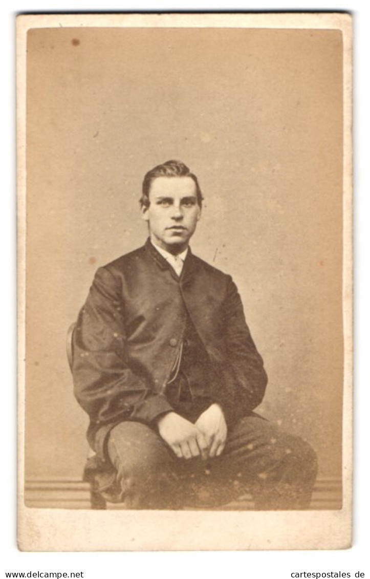 Photo W. Mc. Liesh, Darlington, Junger Herr In Modischer Kleidung  - Anonieme Personen