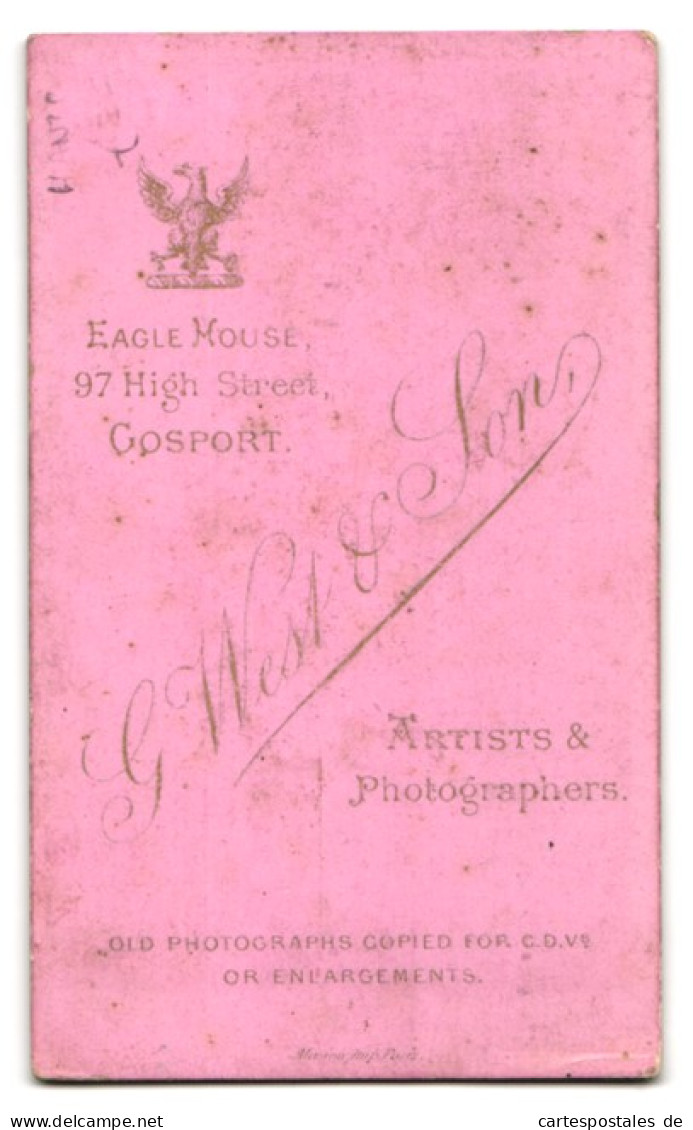 Photo G. West & Son, Gosport, 97, High Street, Junger Herr In Modischer Kleidung  - Anonieme Personen