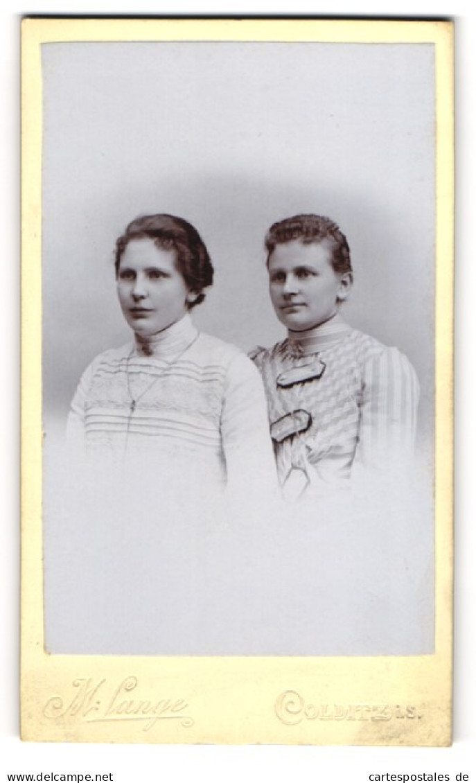 Fotografie M. Lange, Colditz I. S., Fürstenweg, Zwei Damen In Modischer Kleidung  - Persone Anonimi