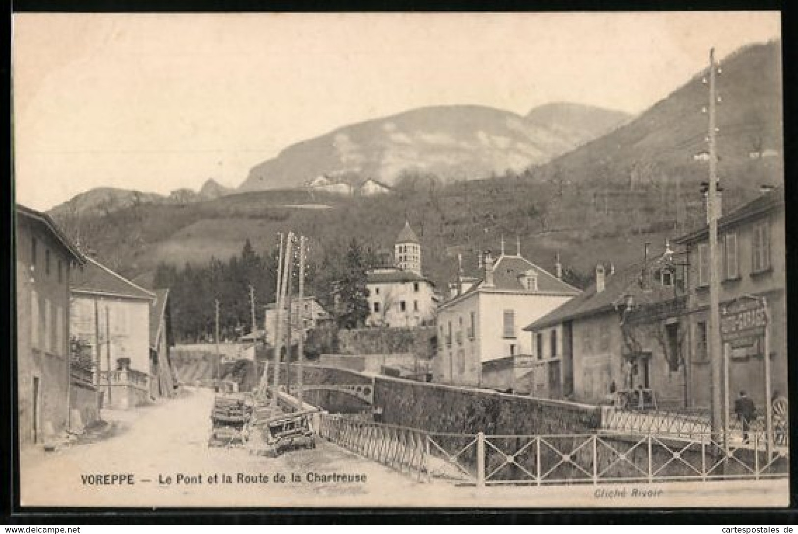CPA Voreppe, Le Pont Et La Route De La Chartreuse  - Voreppe