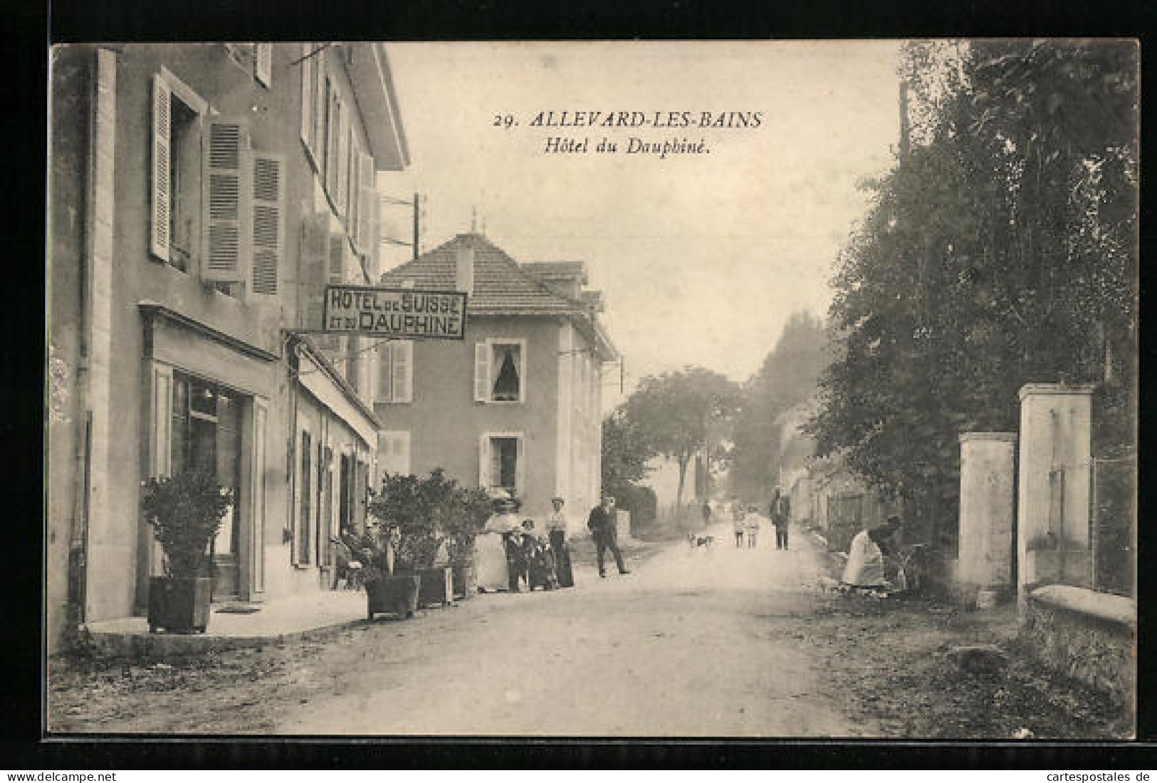 CPA Allevard-les-Bains, Hotel Du Dauphiné  - Allevard