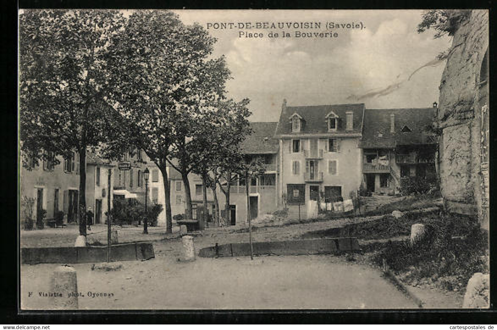CPA Pont-de-Beauvoisin, Place De La Bouverie  - Other & Unclassified
