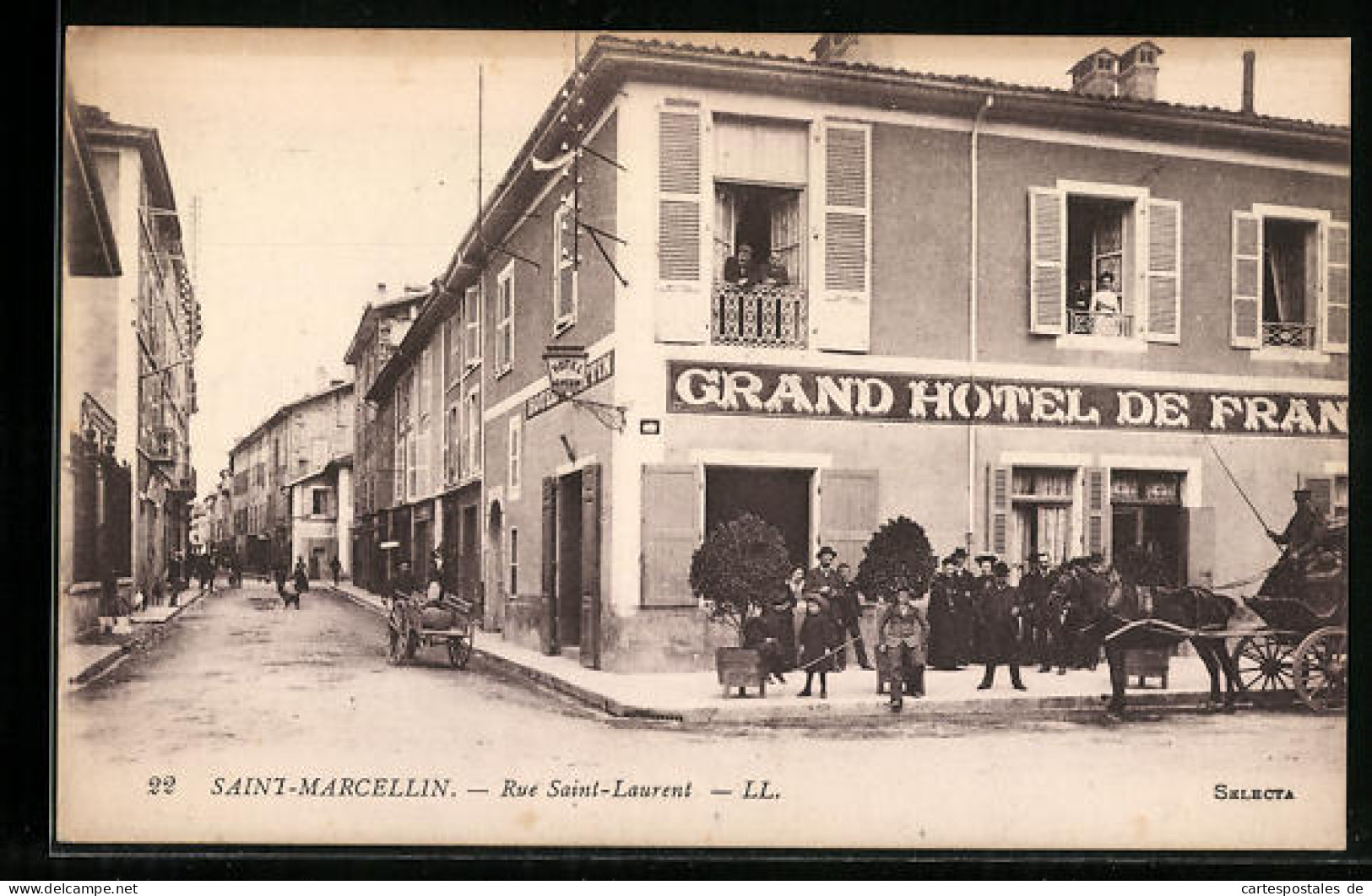 CPA Saint-Marcellin, Rue Saint-Laurent, Vue De La Rue  - Saint-Marcellin