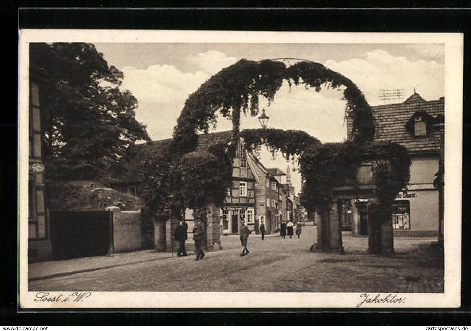 AK Soest I. W., Jakobitor Mit Strasse  - Soest