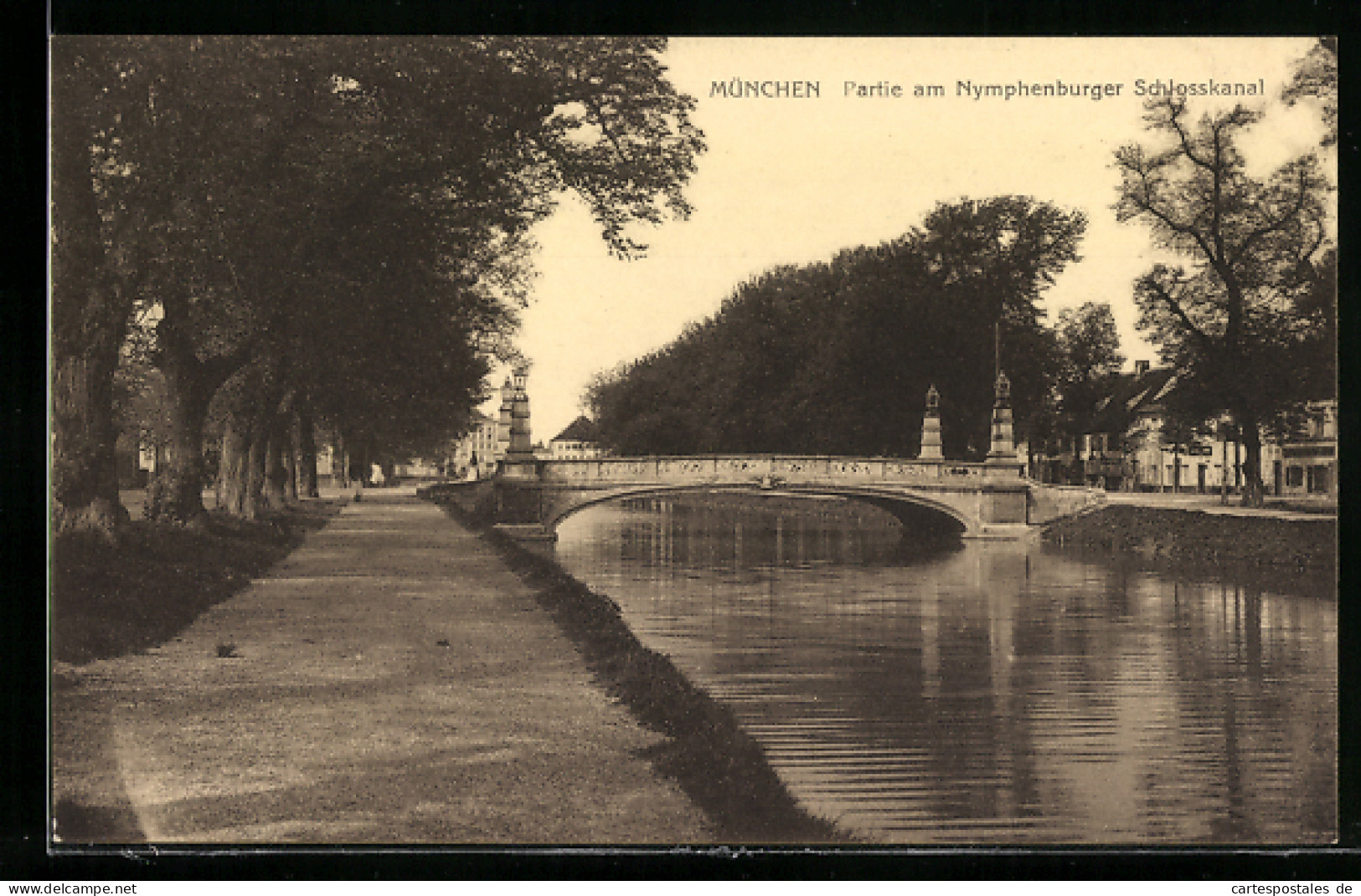 AK München, Partie Am Nymphenburger Schlosskanal  - München