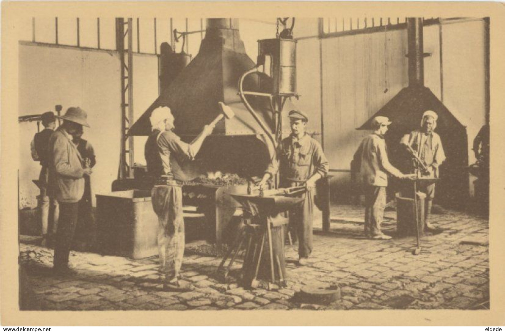 Forgeron Enclume Dans Une Usine Blacksmith In A Factory French Colony - Industrie