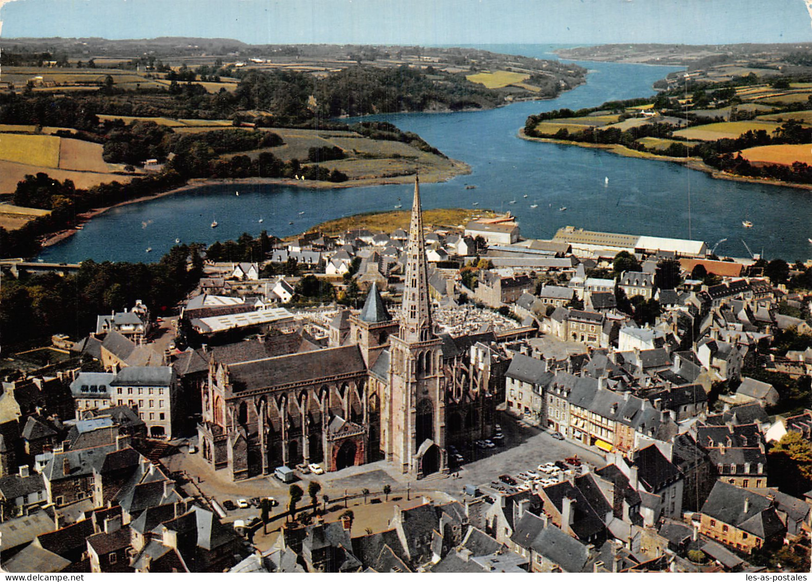 22 TREGUIER L’EGLISE - Tréguier