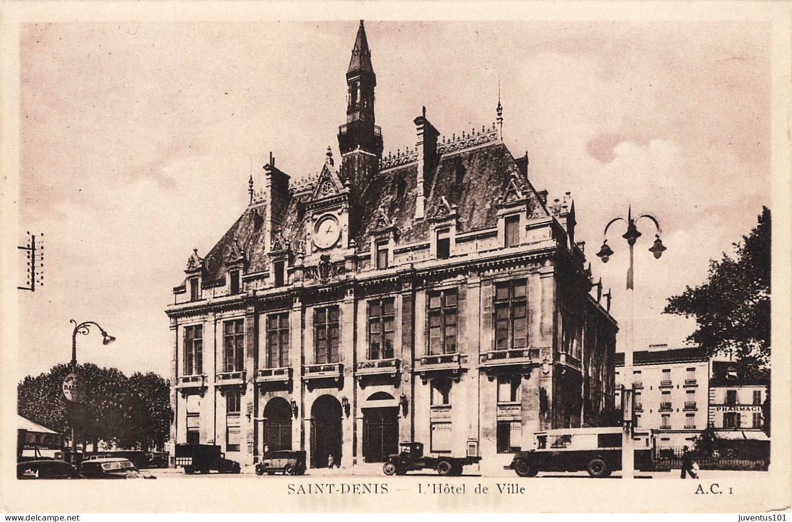 CPA Saint Denis-L'hôtel De Ville      L2881 - Saint Denis