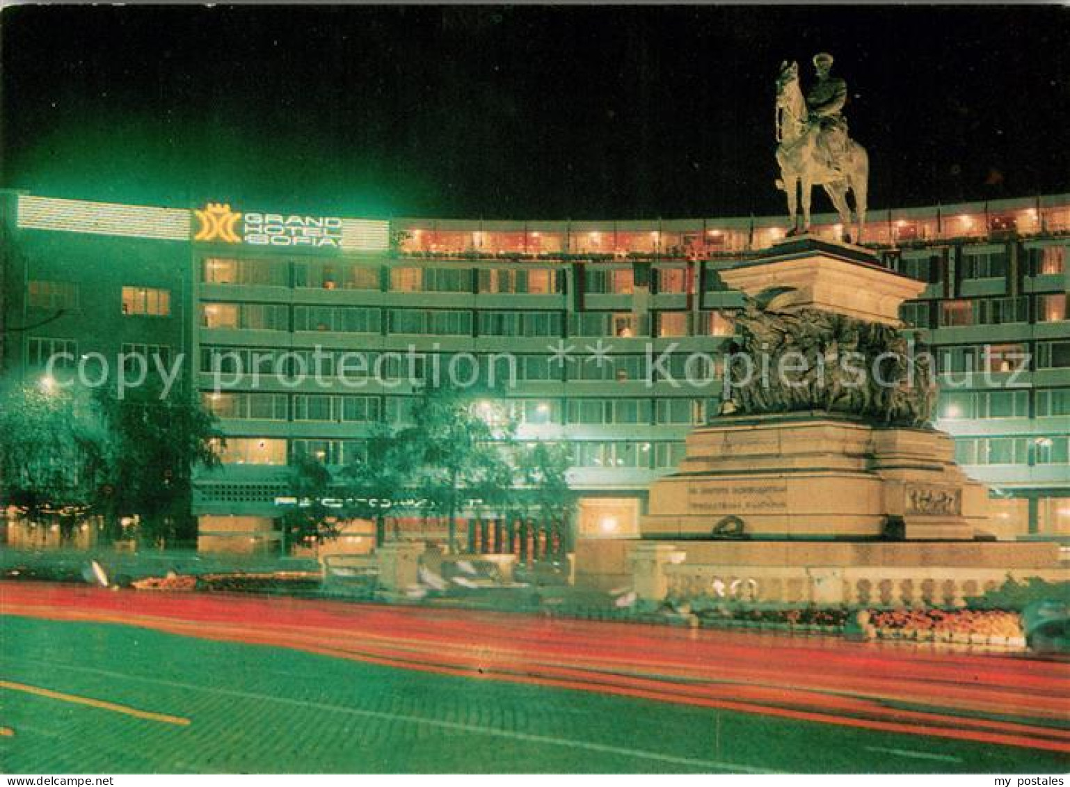 73655652 Sofia Sophia Denkmal Der Befreier Und Grand Hotel Sofia Sofia Sophia - Bulgaria