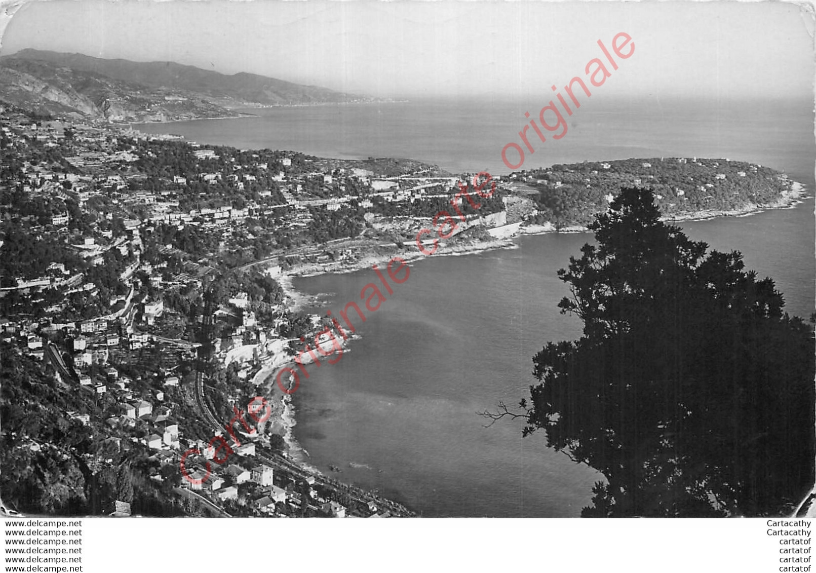 06.  ROQUEBRUNE-CAP-MARTIN .  Vue Sur Menton Et La Riviera Italienne . - Roquebrune-Cap-Martin