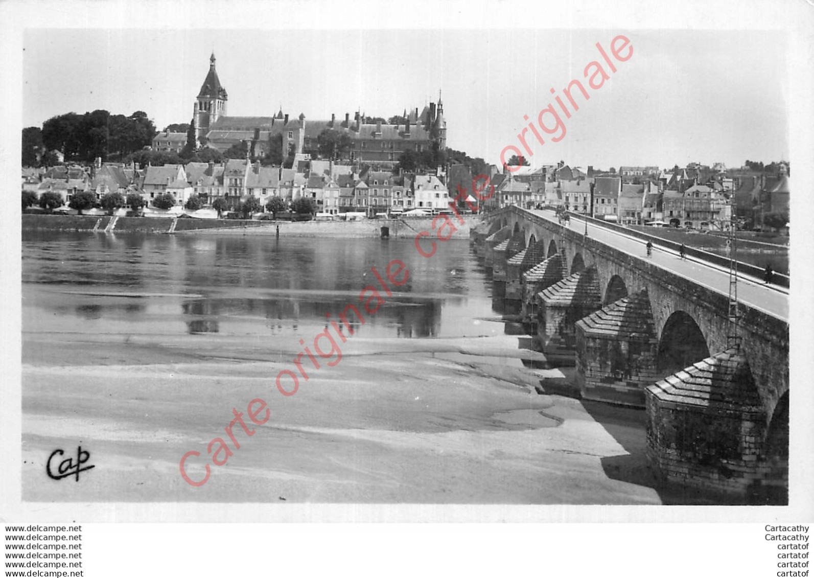 45.  GIEN .  Vue Générale Vers La Rive Droite De La Loire . - Gien