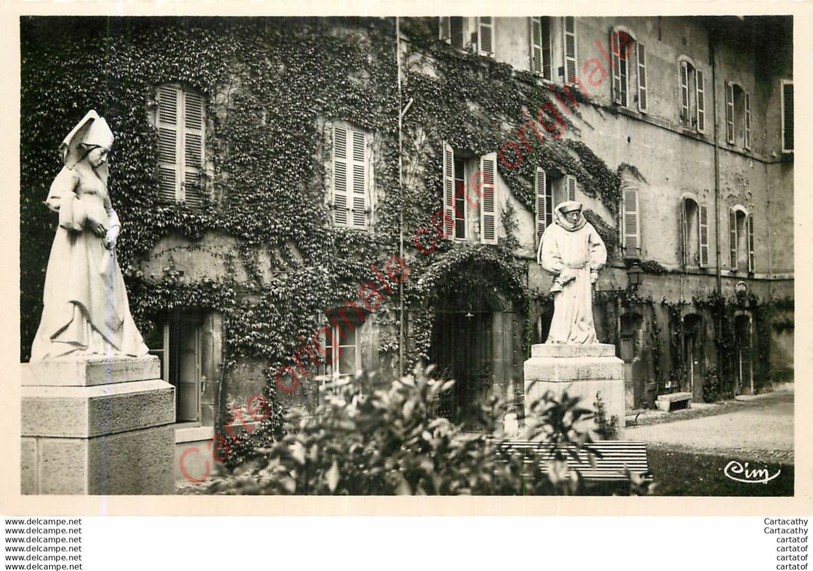 21.  BEAUNE . Hôtel Dieu . Monuments Du Chancelier Rollin Et De Guigone De Salins . - Beaune