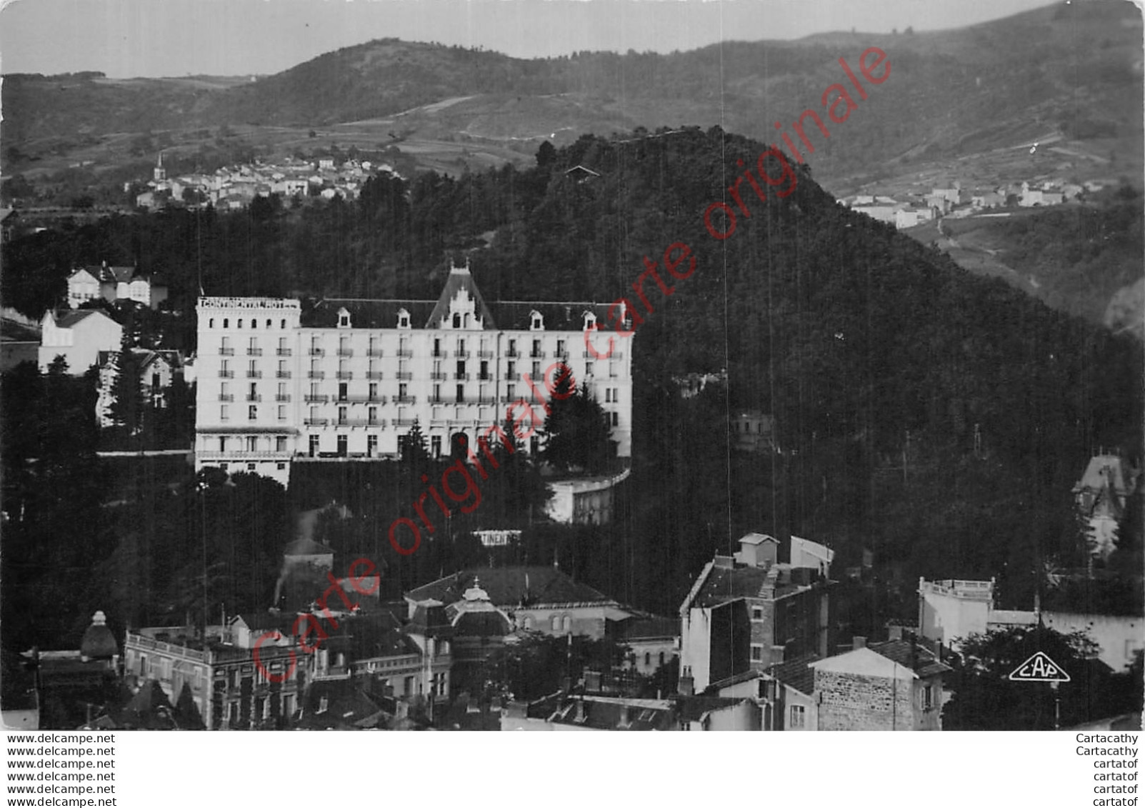 63.  CHATELGUYON . Hôtel Continental . Le Chalusset Et Le Village De St-Hyppolite . - Châtel-Guyon