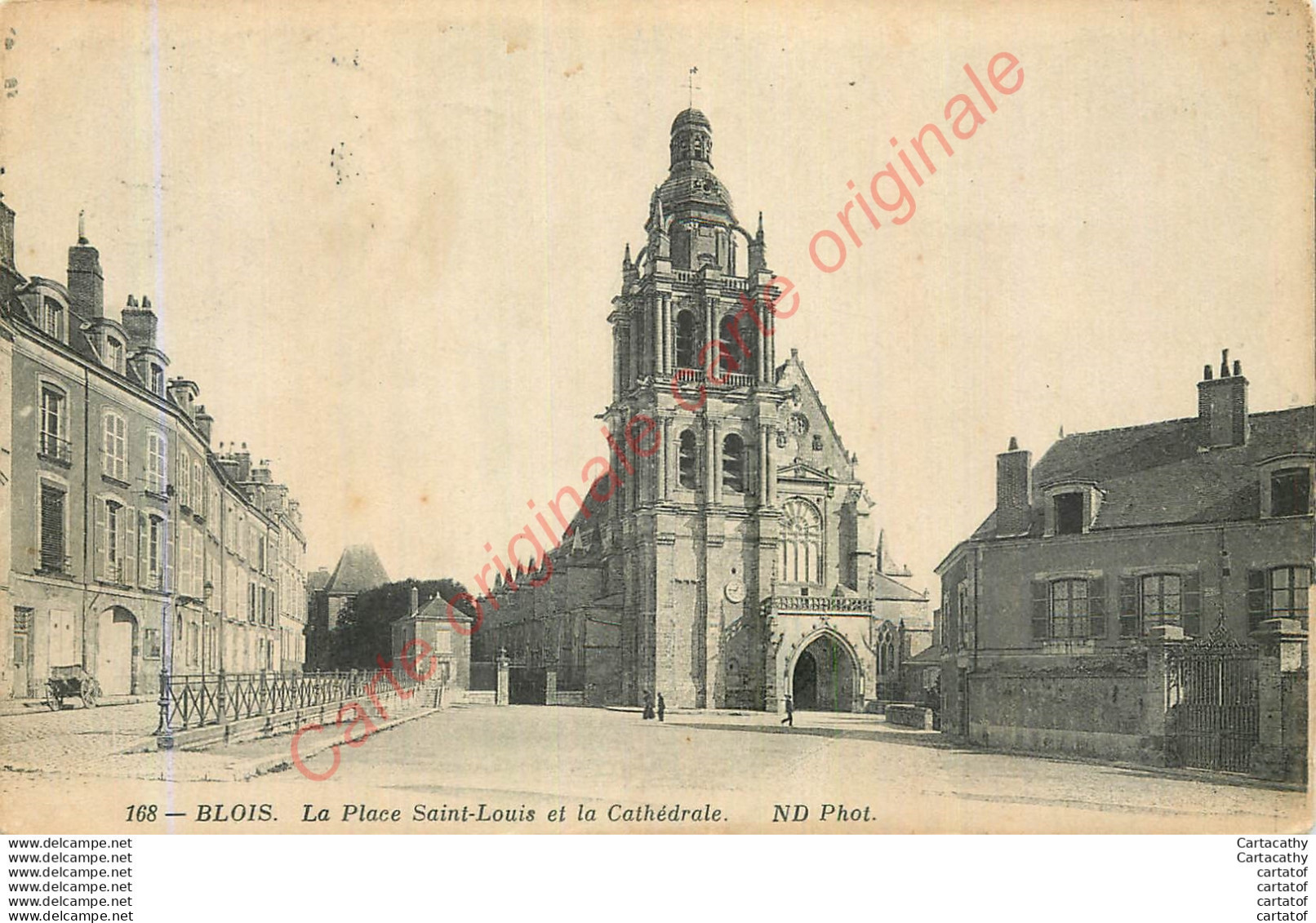 41.  BLOIS .  La Place St-Louis Et La Cathédrale . - Blois