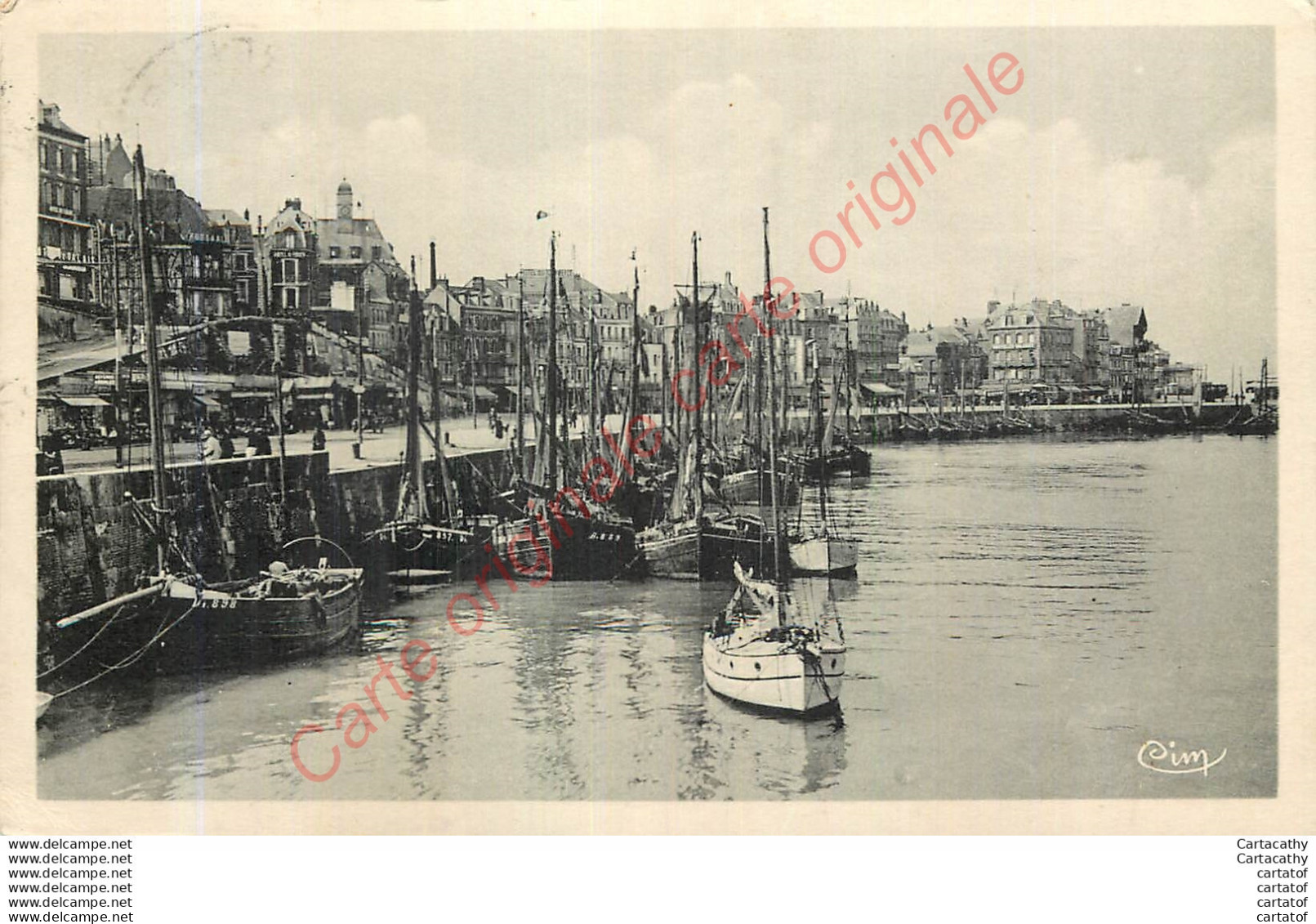 76. LA TREPORT . Le Quai Et Le POrt . - Le Treport