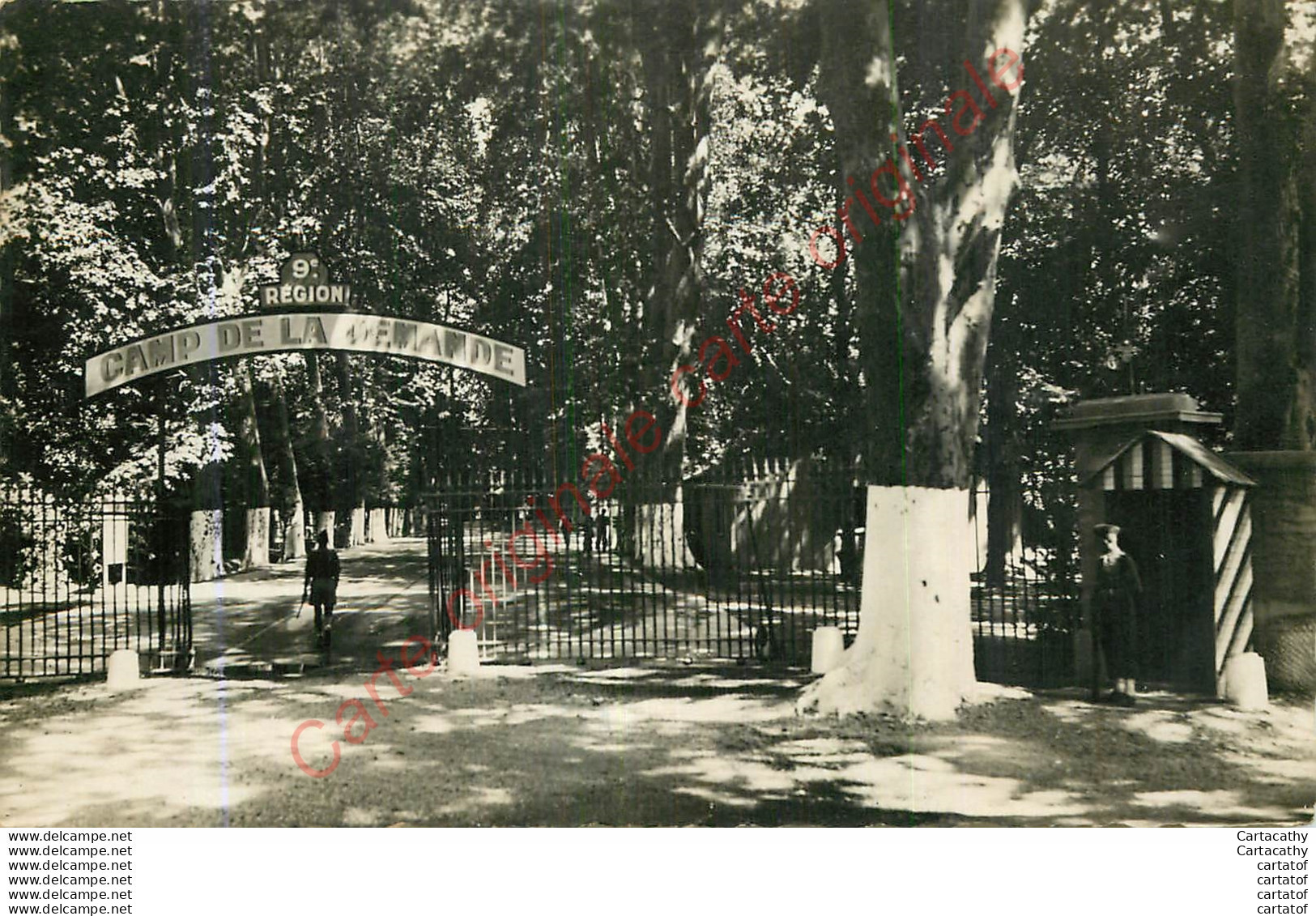 13.  AUBAGNE .  Entrée Du Camp De La Demande . - Aubagne