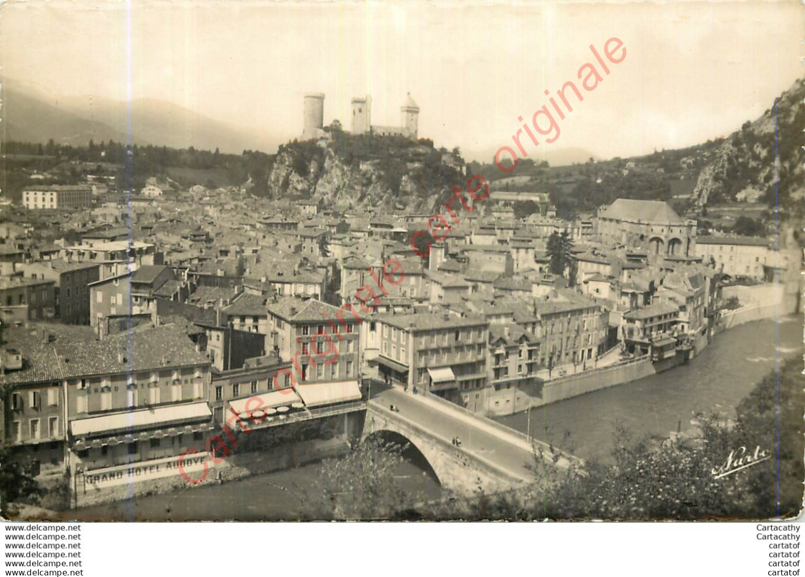 09.  FOIX .  Vue Générale De La Ville Et Les Bords De L'Ariège . - Foix