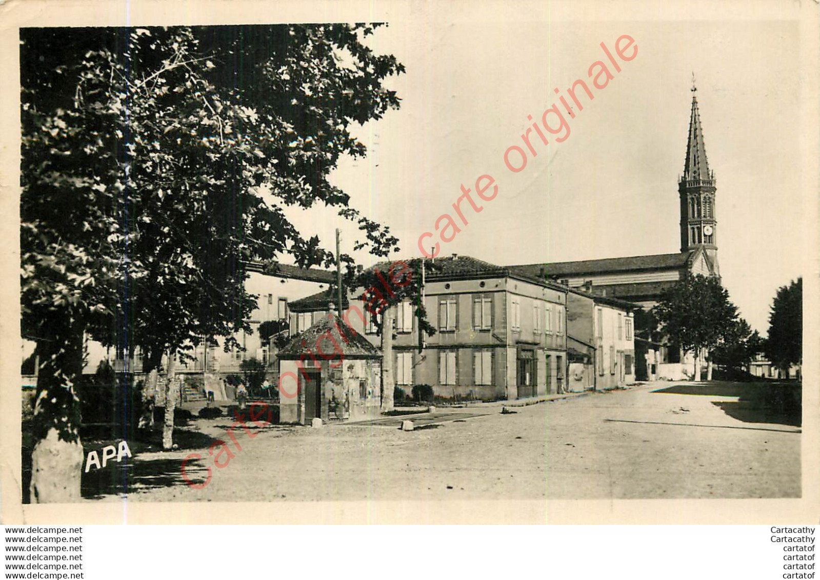 82.  GRISOLLES . Place De La Mairie . - Grisolles