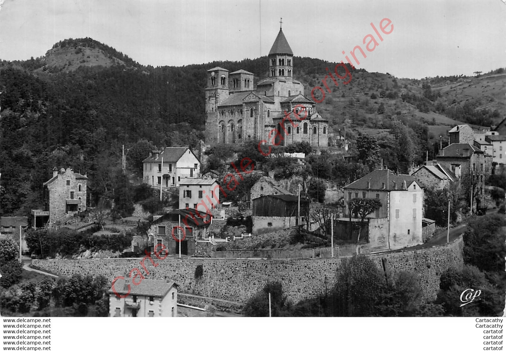 63.  SAINT NECTAIRE Le HAUT Et L'Eglise . - Saint Nectaire