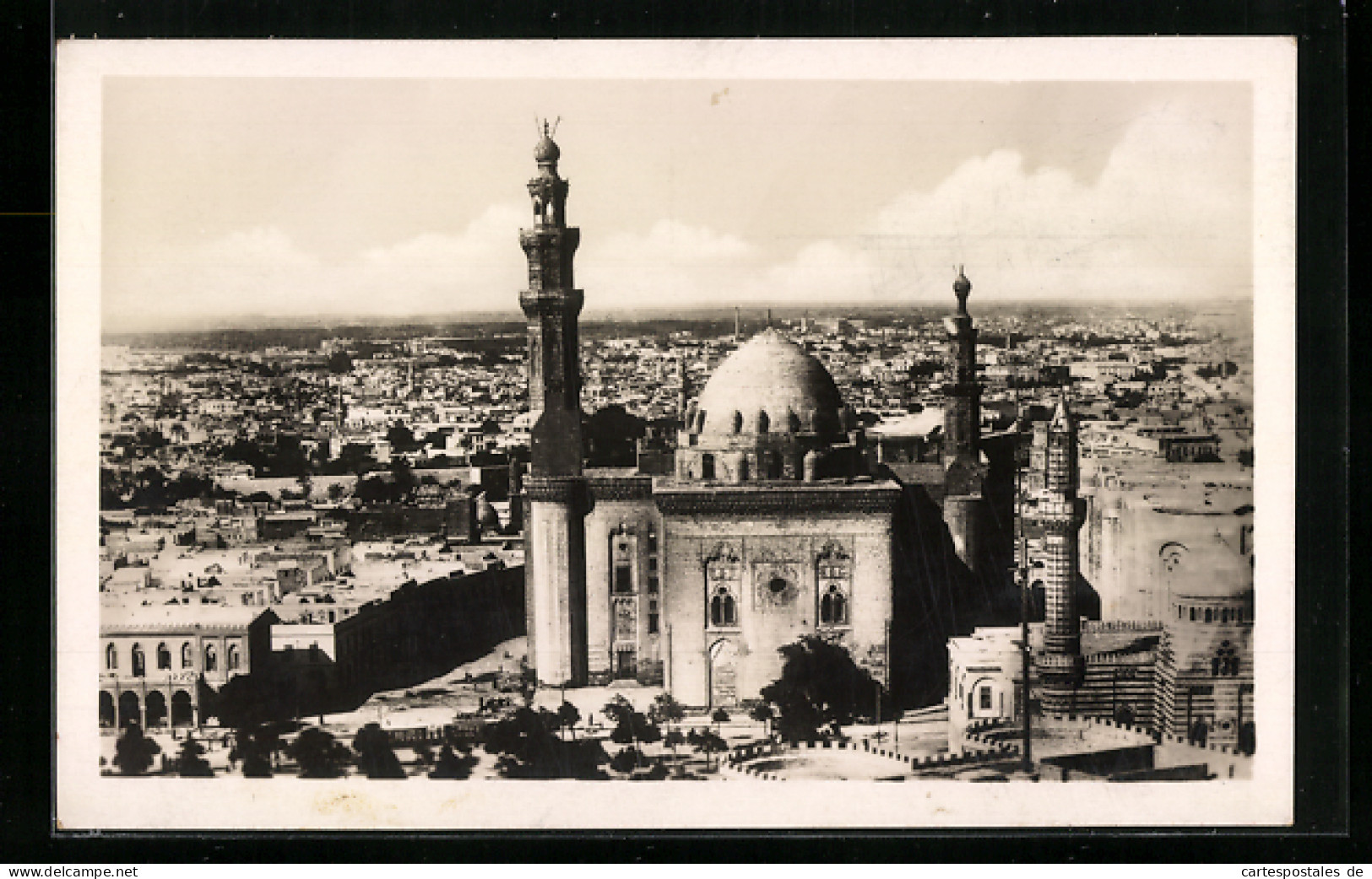 CPA Cairo, The Mosque Of Sultan Hassan  - Autres & Non Classés