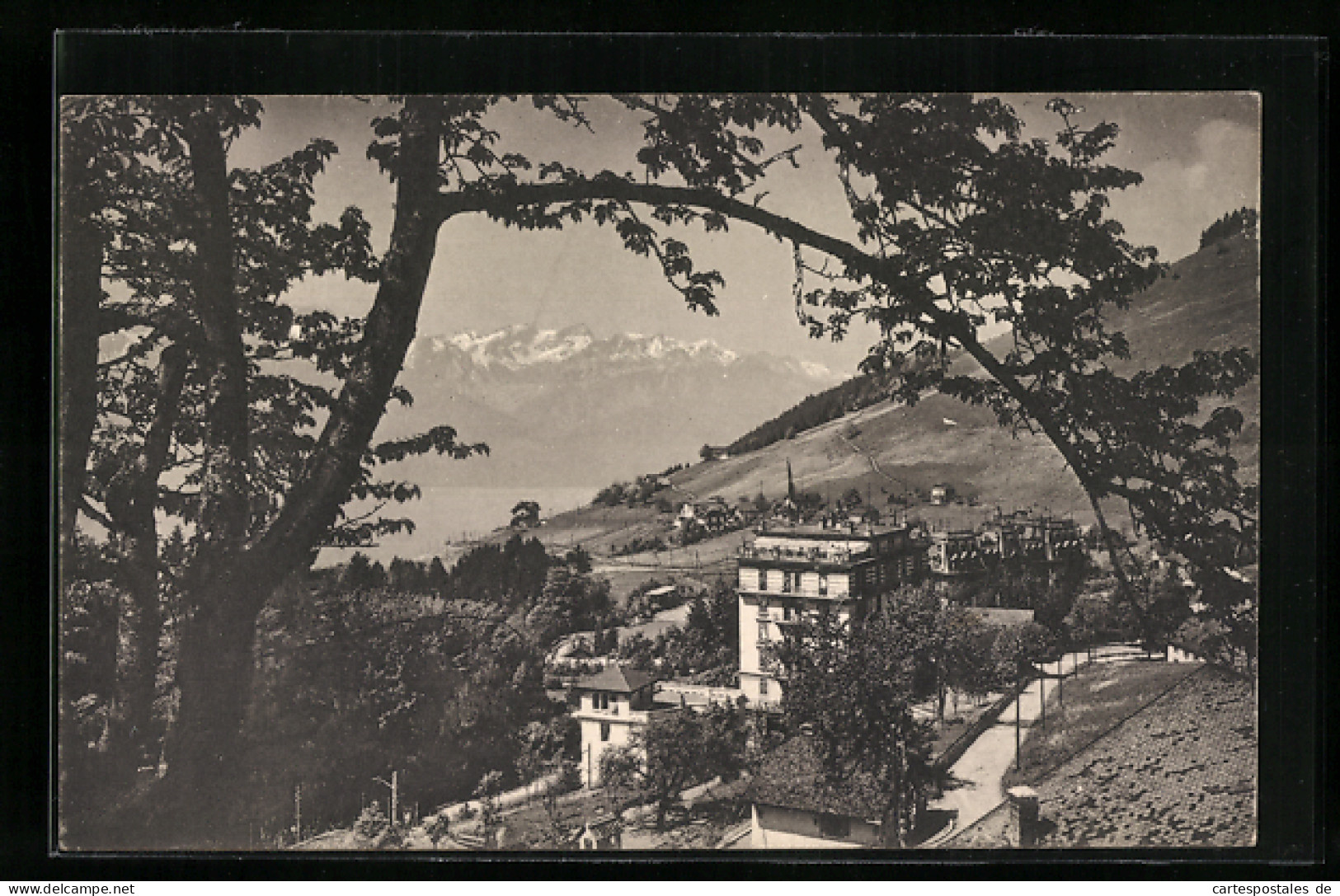 AK Les Avants Sur Montreux, Vue Générale Et Les Alpes De Savoie  - Montreux