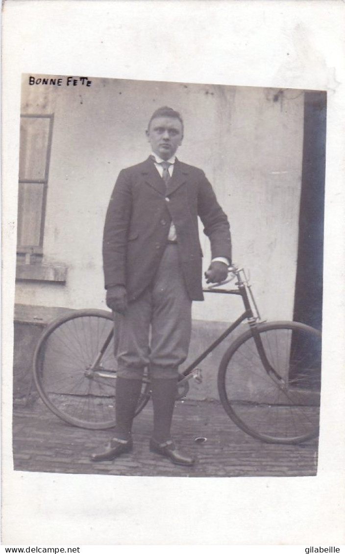 Cyclisme - Carte Photo -  Belgique - Homme Posant Fierement Avec Son Velo - 1902 - Cyclisme
