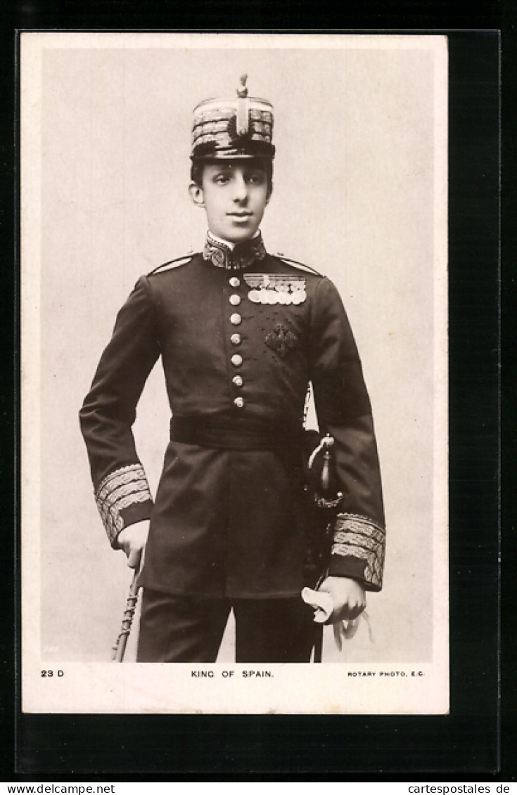 Postal King Of Spain Alfonso XIII In Uniform Mit Abzeichen  - Royal Families