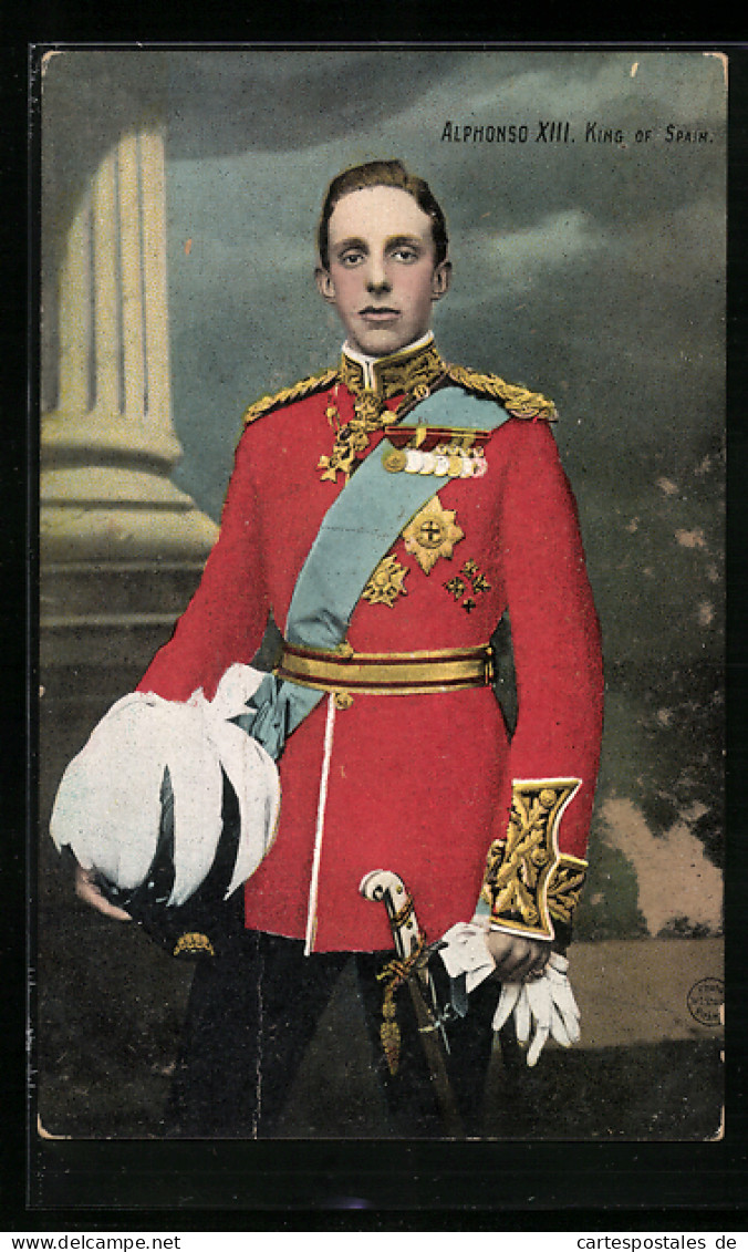 Postal König Alfons XIII. Von Spanien In Uniform Mit Roter Jacke  - Familles Royales