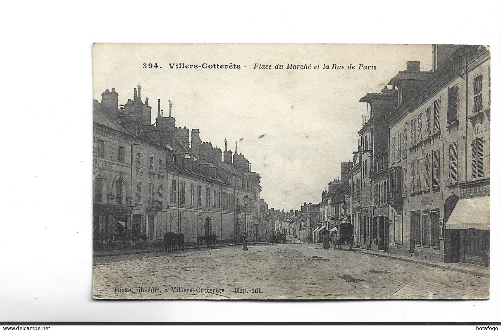 CPA DPT 02 VILLERS COTTERETS , PLACE DU MARCHE  ET RUE DE PARIS - Villers Cotterets