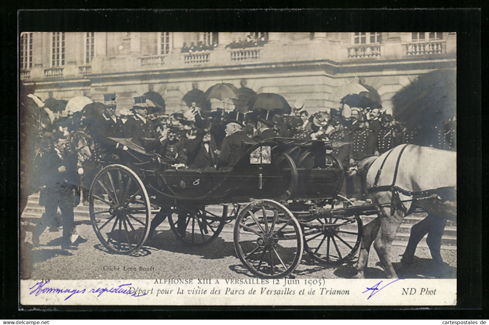 Postal Versailles, Alphonse XIII A Versailles 1905, Depart Pour La Visite Des Parcs Et De Trianon  - Königshäuser