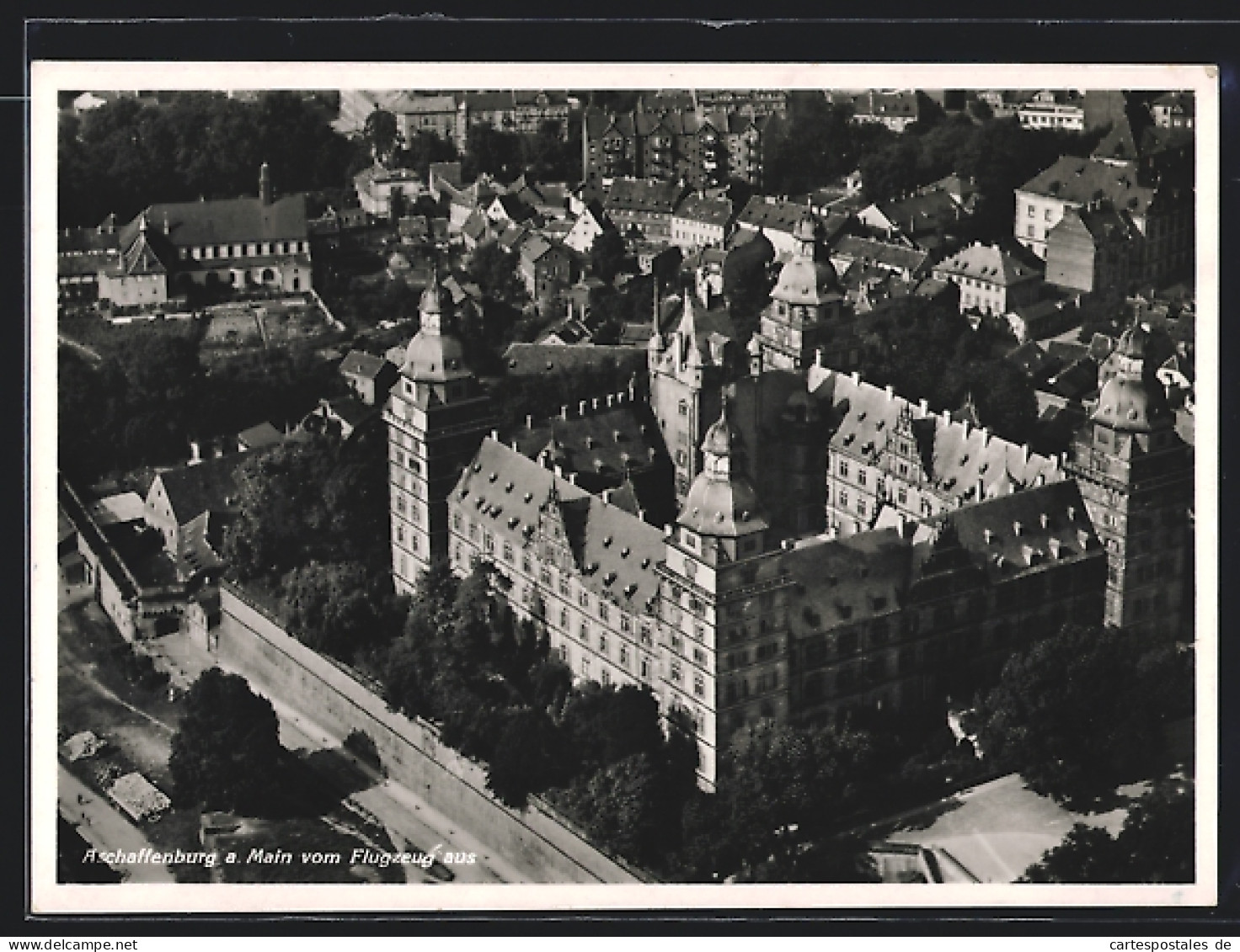 AK Aschaffenburg A. Main, Schlossartiges Gebäude Vom Flugzeug Aus  - Aschaffenburg