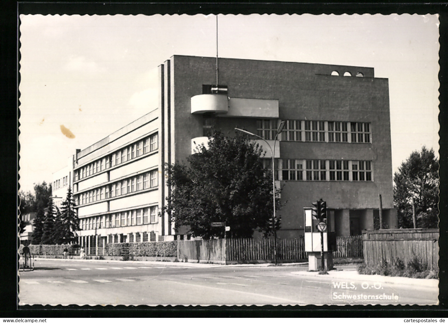 AK Wels /O.-Ö., Strassenpartie Vor Der Schwesternschule  - Sonstige & Ohne Zuordnung