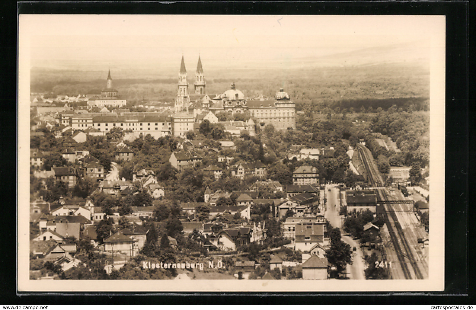 AK Klosterneuburg /N.-Ö., Ortschaft Aus Der Vogelschau  - Autres & Non Classés