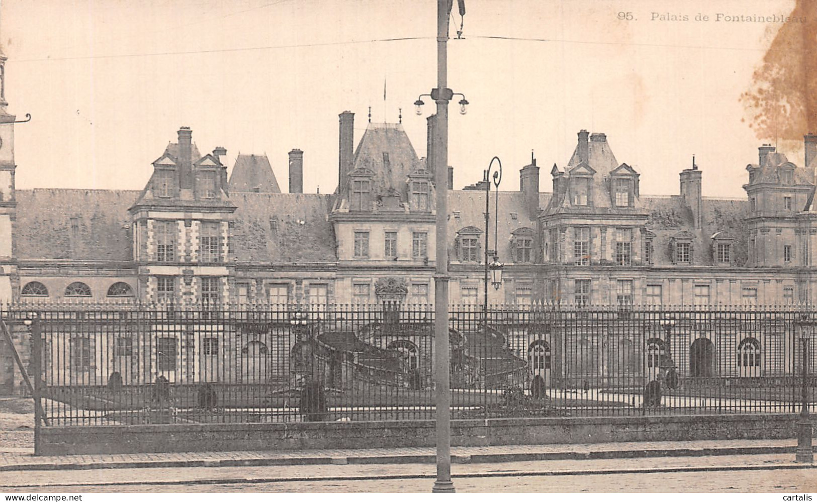 77-FONTAINEBLEAU-N°4461-A/0191 - Fontainebleau