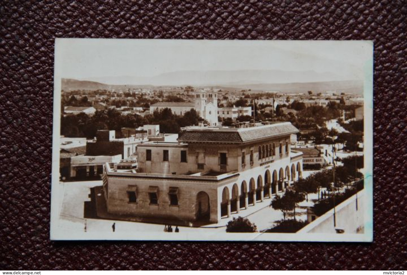 MAROC - OUJDA : Banque D'Etat Et Vue Sur La Nouvelle Ville - Autres & Non Classés