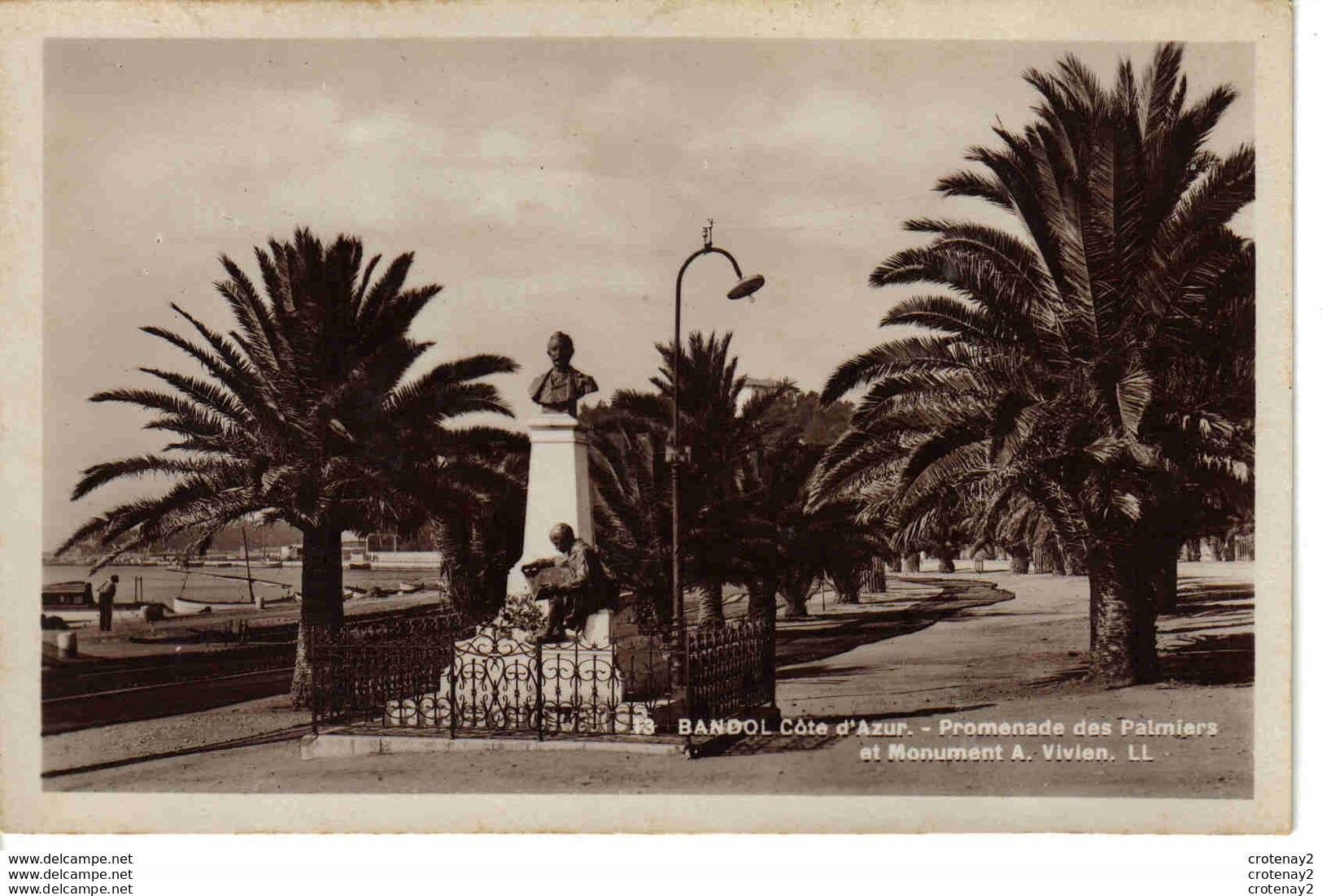 83 BANDOL Sur MER N°13 LL Promenade Des Palmiers Statue Monument  A. Vivien Filets De Pêche étendus VOIR DOS - Bandol