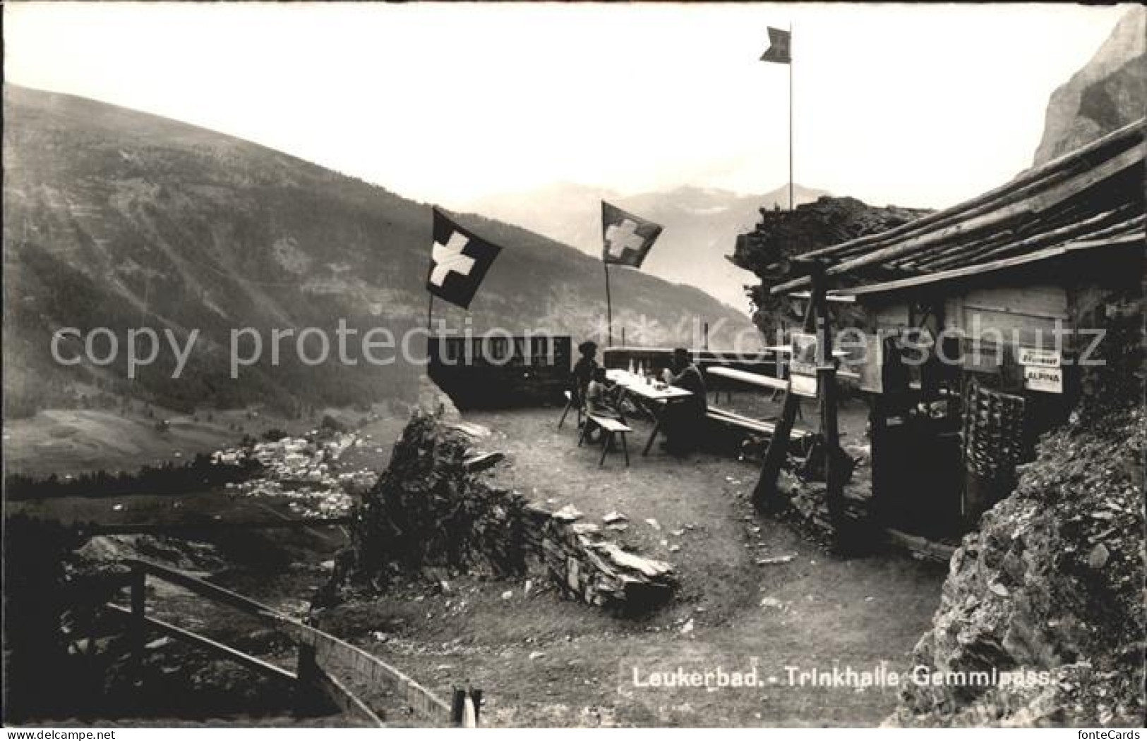 11962371 Leukerbad Trinkhalle Gemmipass Schweizer Flagge Berghaus Leukerbad - Sonstige & Ohne Zuordnung