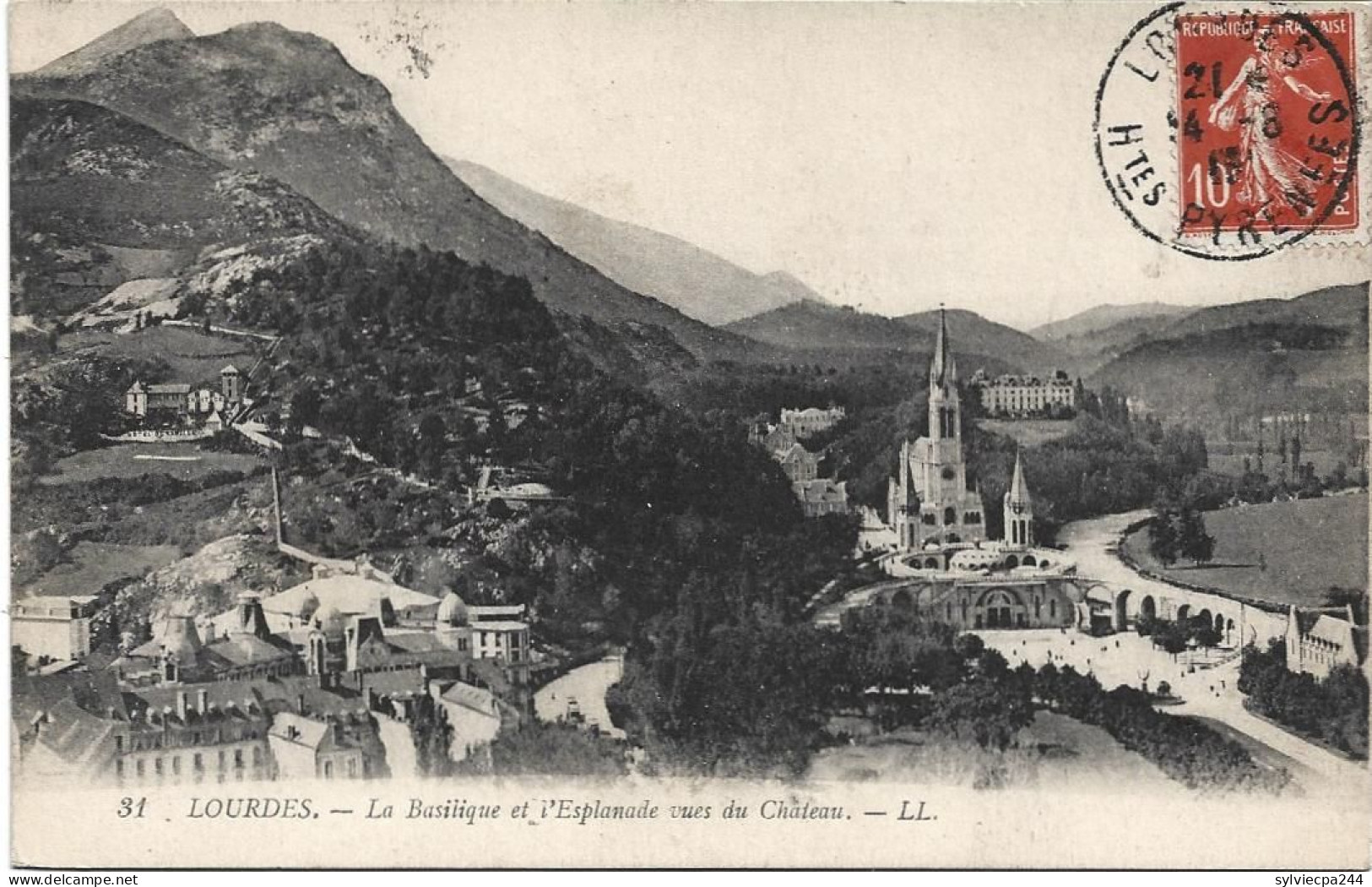 CPA 65 - LOURDES - LA BASILIQUE ET L'ESPLANADE VUES DU CHATEAU - Lourdes