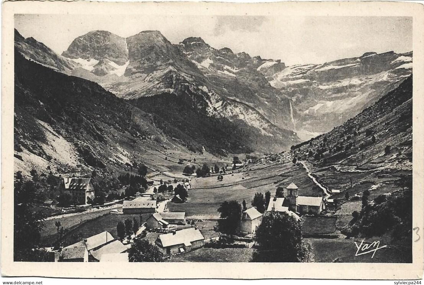 CPA 65 - GAVARNIE - LE CIRQUE VU DU VILLAGE - Gavarnie