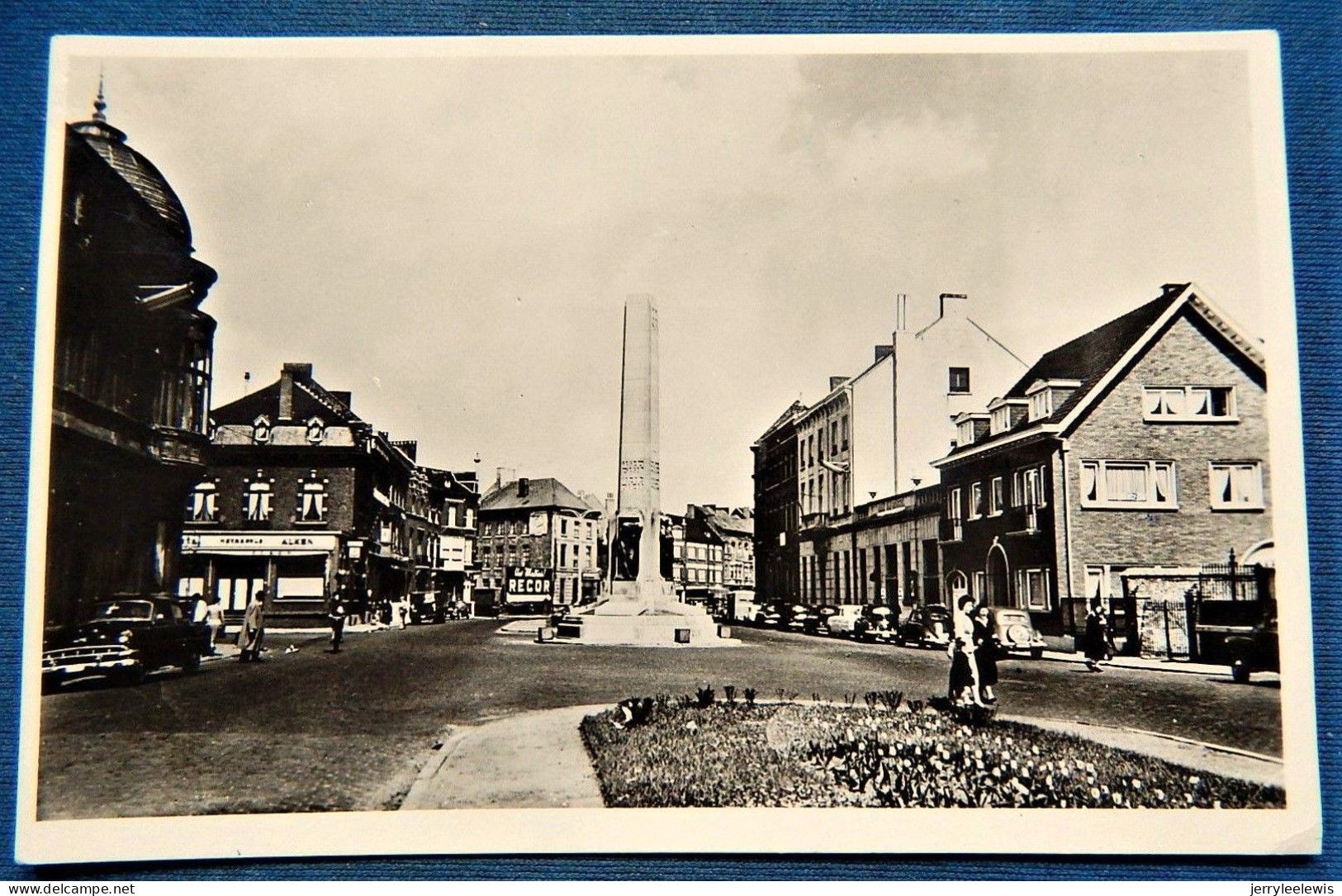 HASSELT  - Gedenkteken Oorlog 1914-1918 -  Beeldhouwer Ed.  Vereyken - Hasselt