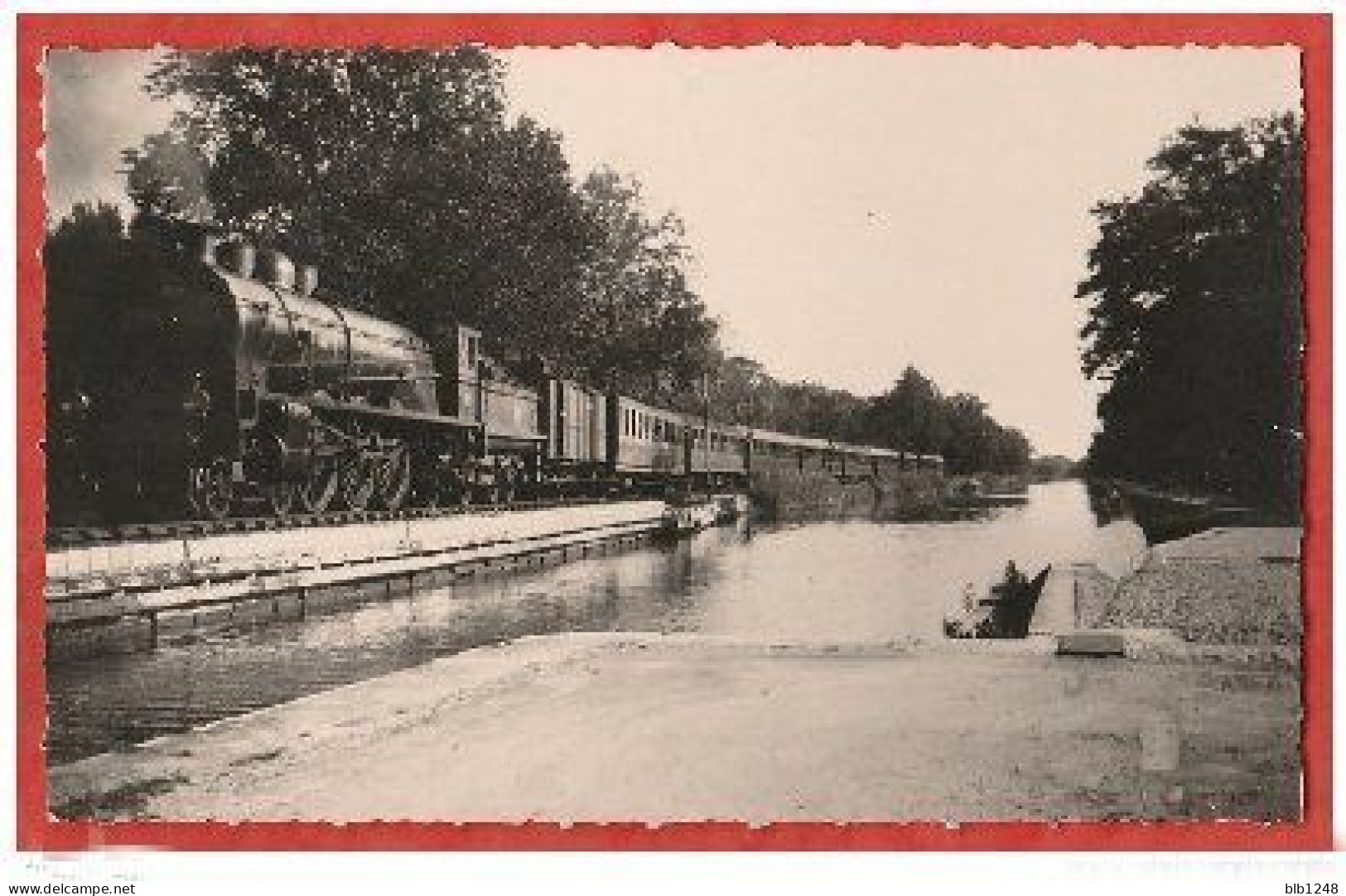 XX CP [82] Tarn Et Garonne > Moissac  Chemin De Fer Passant Sur Le Pont Canal Inondations 1930 REPRODUCTION PHOTO - Moissac