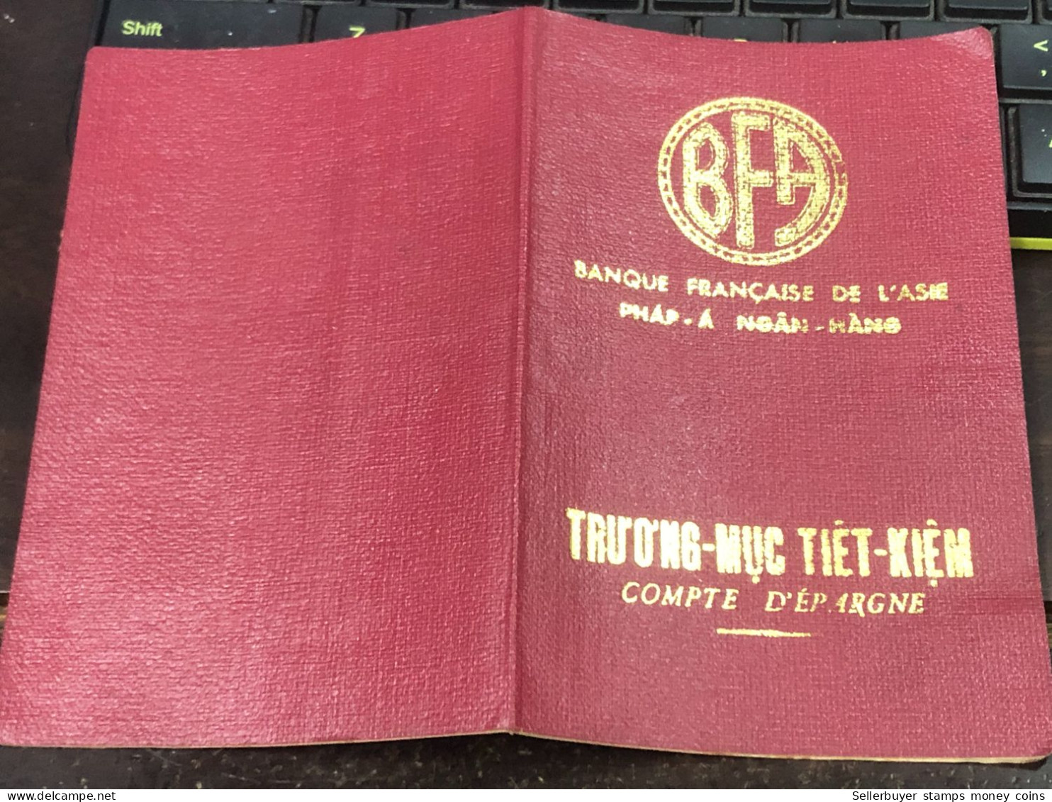 VIET NAM STATE BANK SAVINGS BOOK STAR 1975 1PCS BOOK - Chèques & Chèques De Voyage