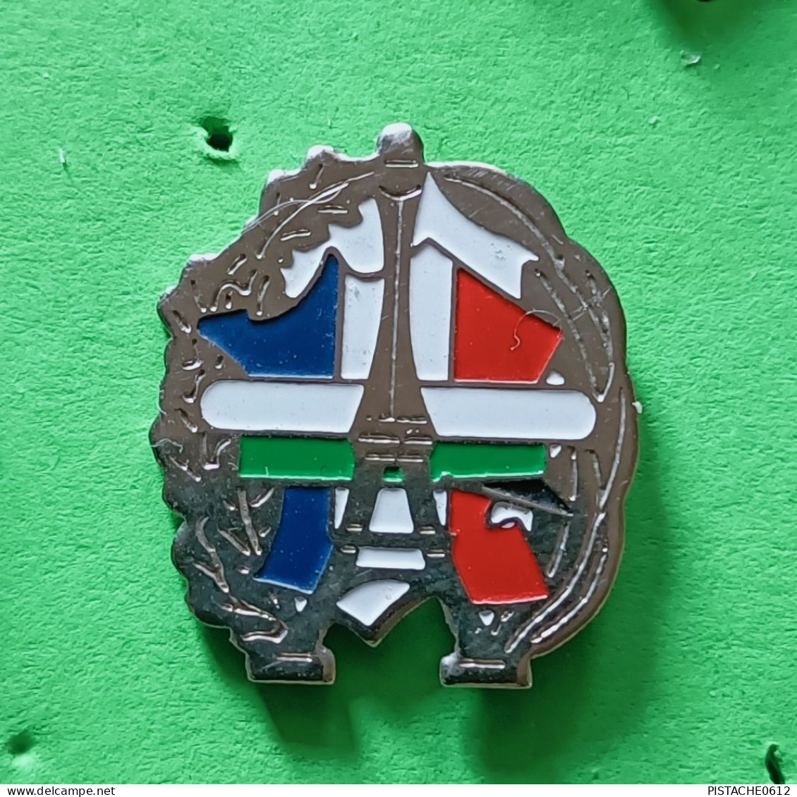Pin's Tour Eiffel Signé Mourgeon Paris Carte De France - Steden