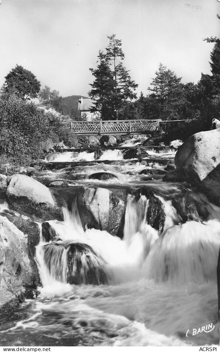 88 GERARDMER  Le Saut Des Cuves Et Le Pont D'amour  N° 79 \MK3001 - Gerardmer