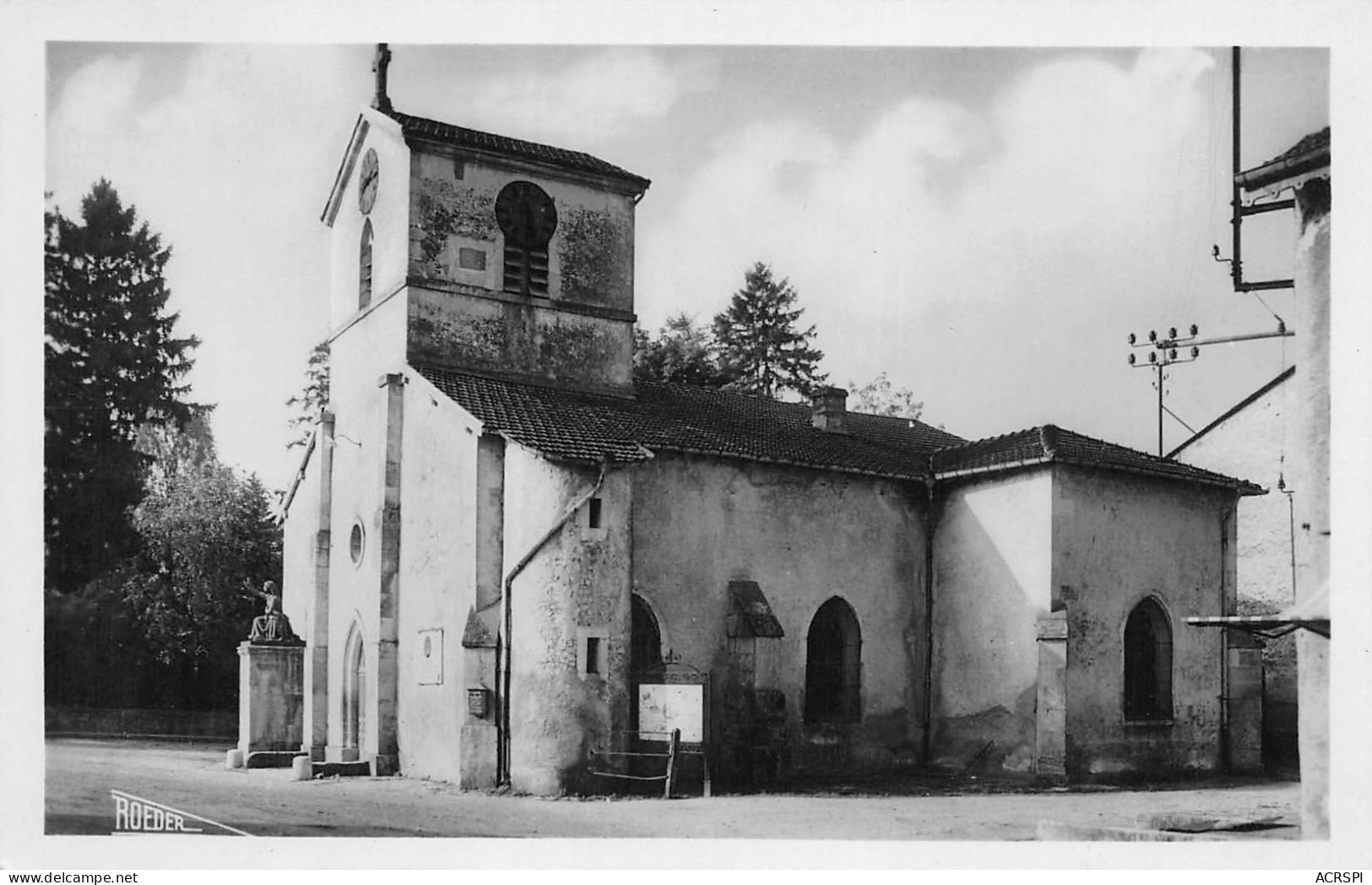 88 DOMREMY  L'église  N° 87 \MK3001 - Domremy La Pucelle